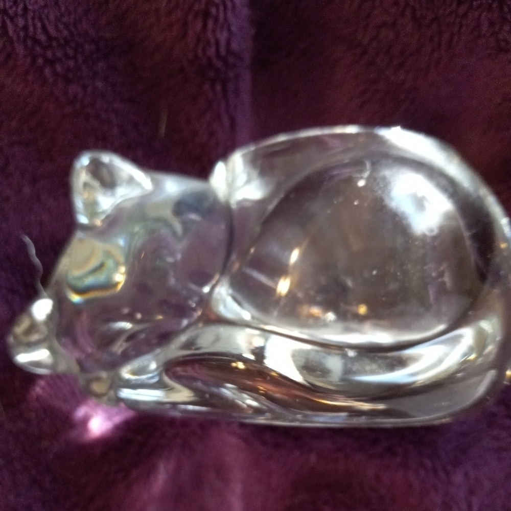 VINTAGE SLEEPING CAT VOTIVE CANDLE HOLDER/PAPERWEIGHT BY INDIANA GLASS COMPANY